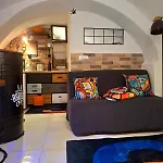 Tiny Studio, Rustic Style, Historic Center Appartement