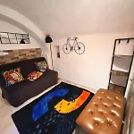 Tiny Studio, Rustic Style, Historic Center Appartement