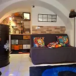 Appartement Tiny Studio, Rustic Style, Historic Center *