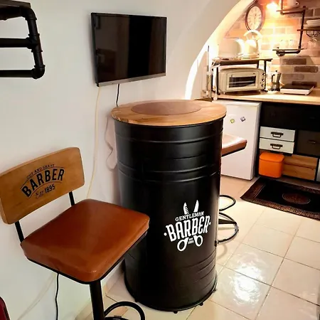 Appartement Tiny Studio, Rustic Style, Historic Center *