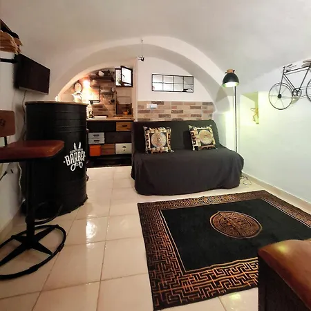 Tiny Studio, Rustic Style, Historic Center * San Remo