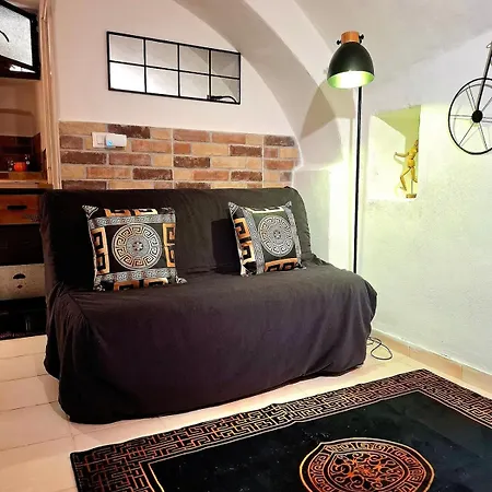 Tiny Studio, Rustic Style, Historic Center San Remo