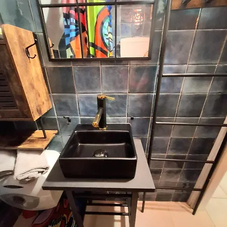 Tiny Studio, Rustic Style, Historic Center アパート