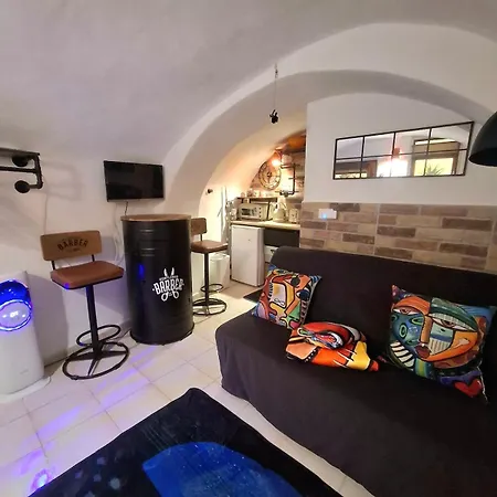 Tiny Studio, Rustic Style, Historic Center *