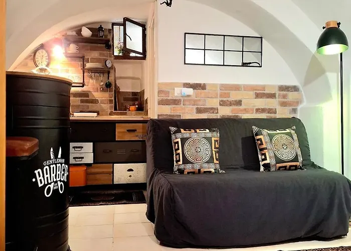 Tiny Studio, Rustic Style, Historic Center Lägenhet