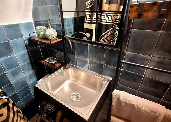 Tiny Studio, Rustic Style, Historic Center Apartman San Remo