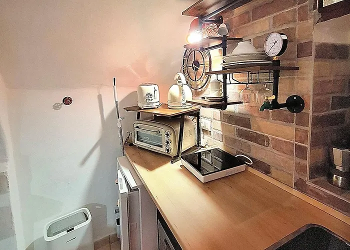 Apartman Tiny Studio, Rustic Style, Historic Center San Remo