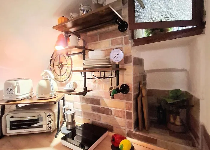 Apartman Tiny Studio, Rustic Style, Historic Center San Remo