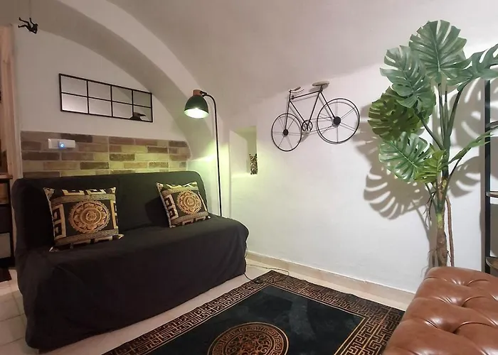 Tiny Studio, Rustic Style, Historic Center Apartman *