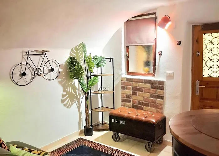 Tiny Studio, Rustic Style, Historic Center Apartman