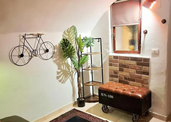 Tiny Studio, Rustic Style, Historic Center Apartman San Remo